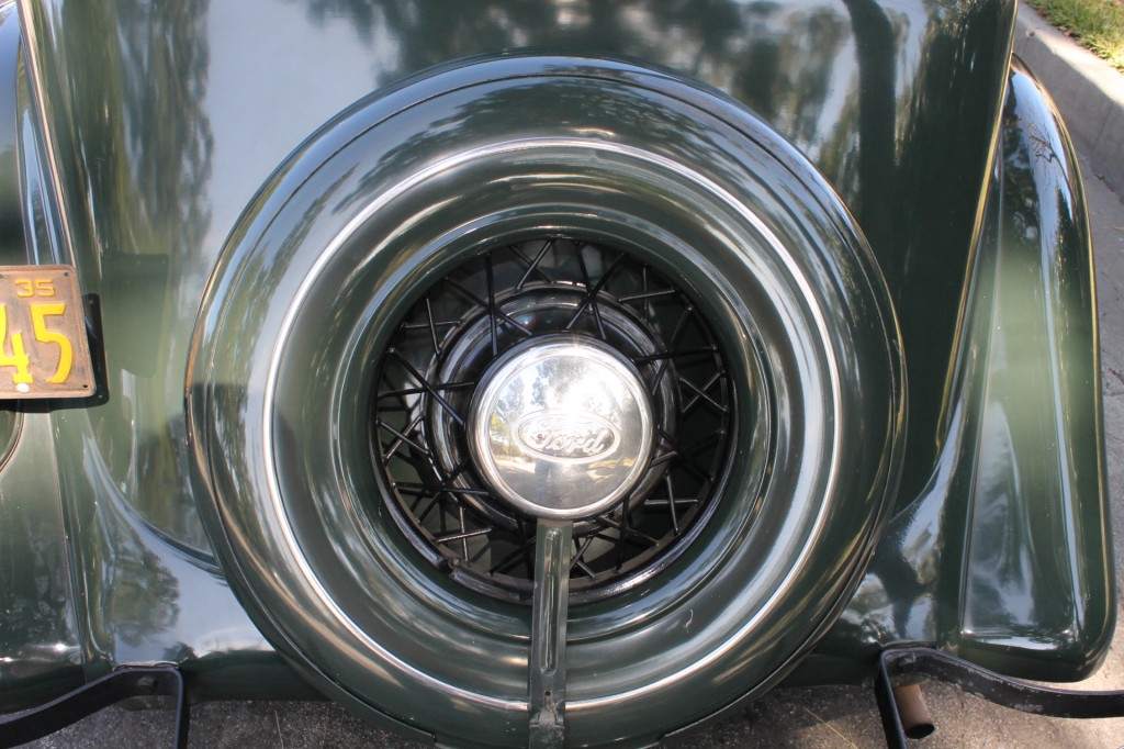 35FordTudor 056